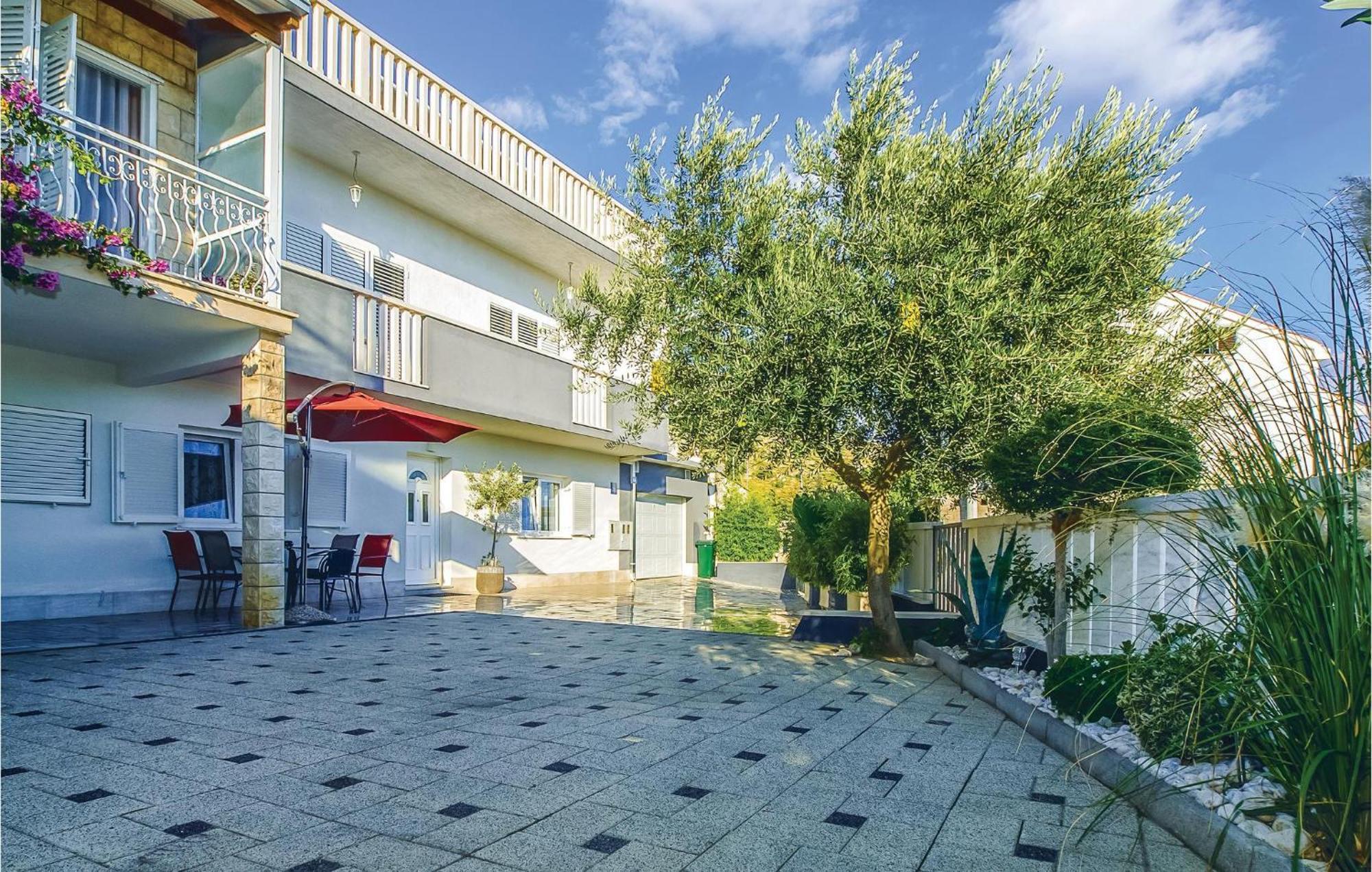 Apartment Stjepana 05 Dugi Rat Exterior photo